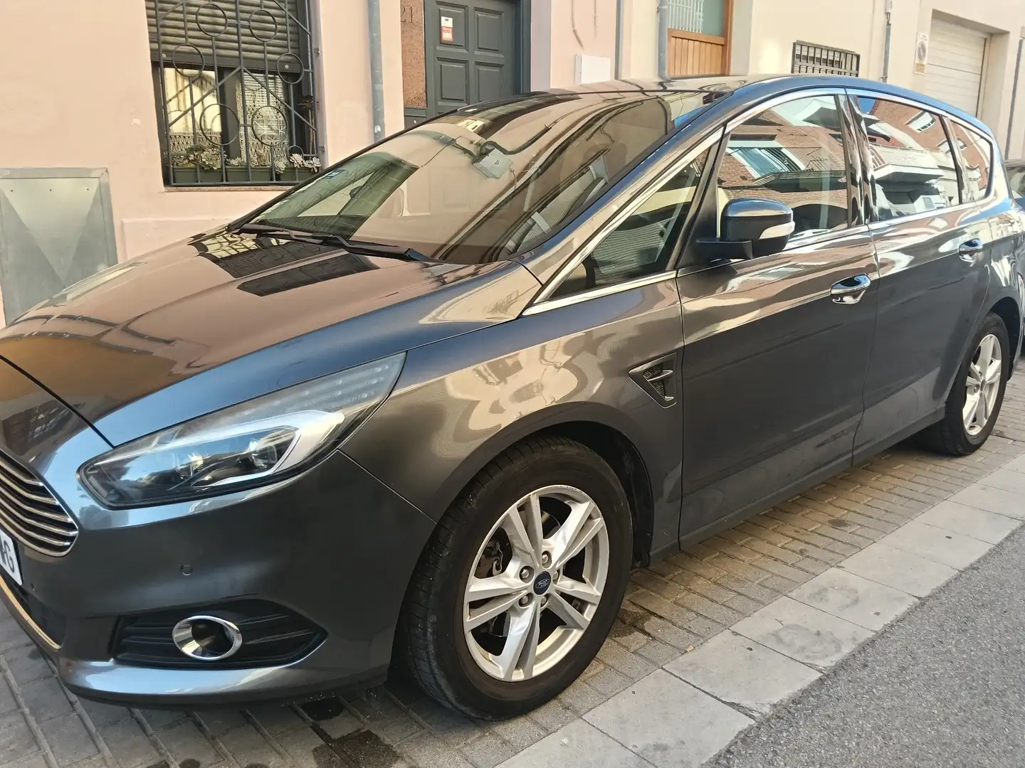 Ford S-Max 2.0TDCi Titanium Powershift 150 - 1