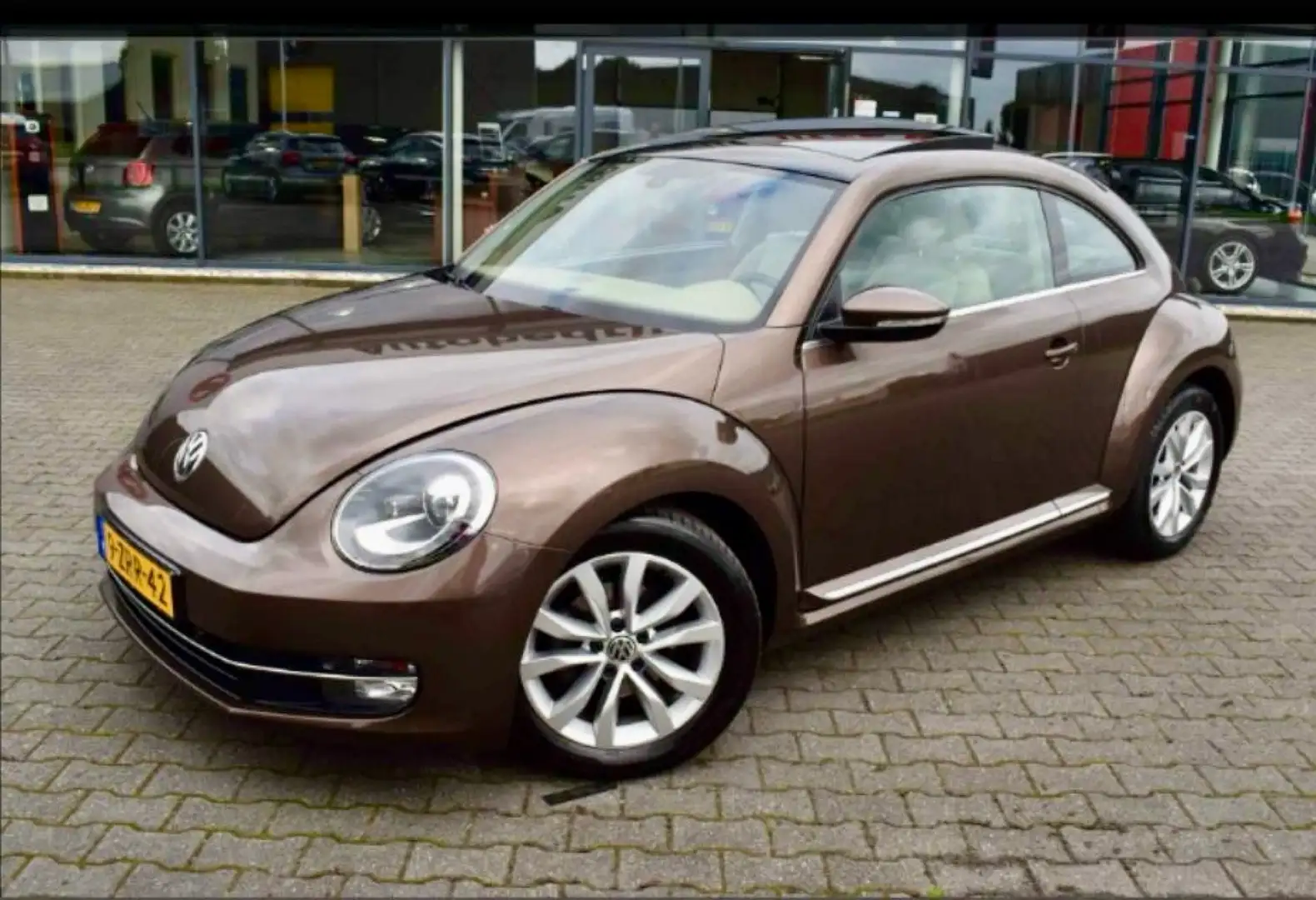 Volkswagen Beetle 1.2 TSI Design - panorama dak - bruin metallic Brown - 1
