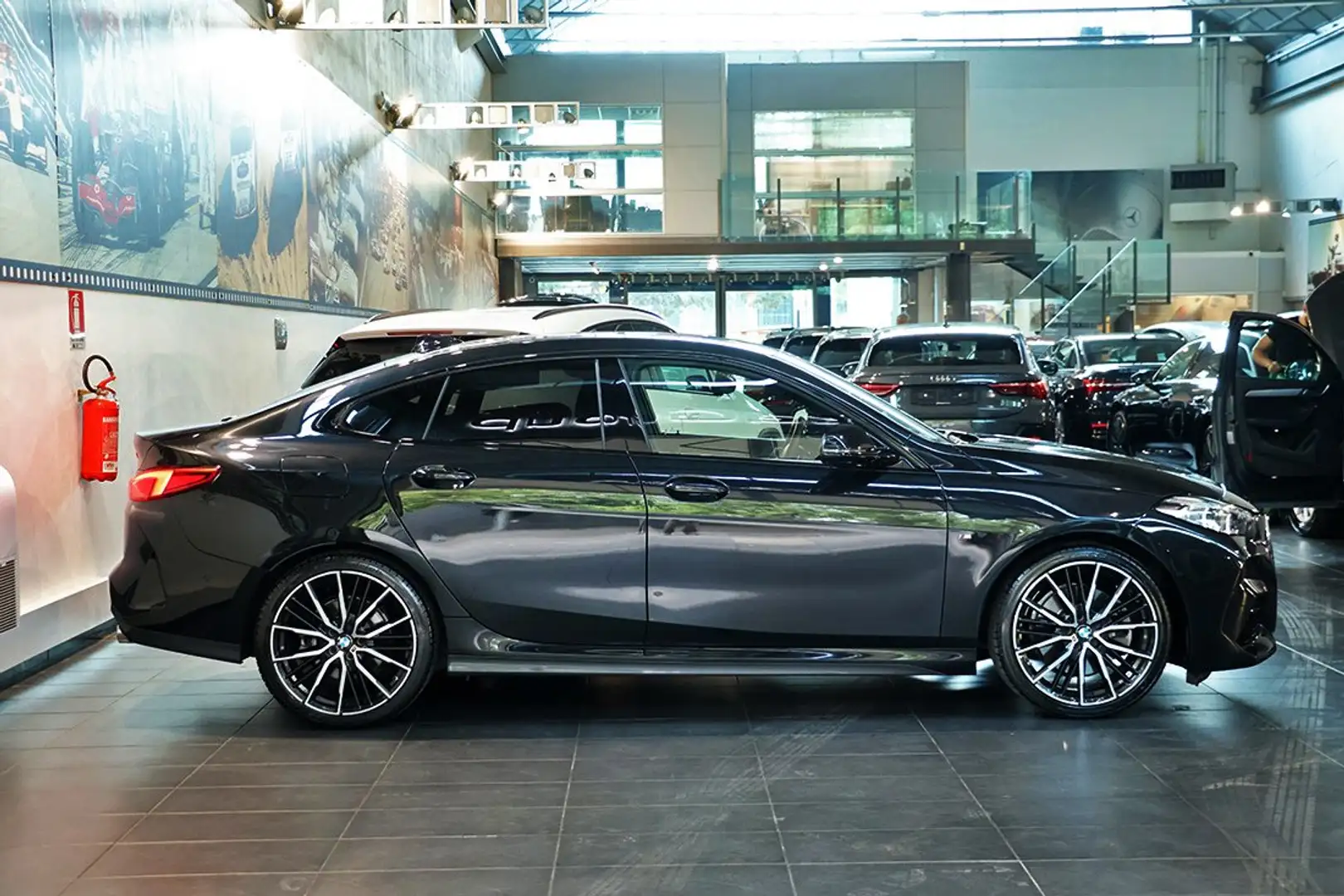BMW 220 d Gran Coupé MSport AUTO. - ADAPTIVE LED/TELEC. Zwart - 2
