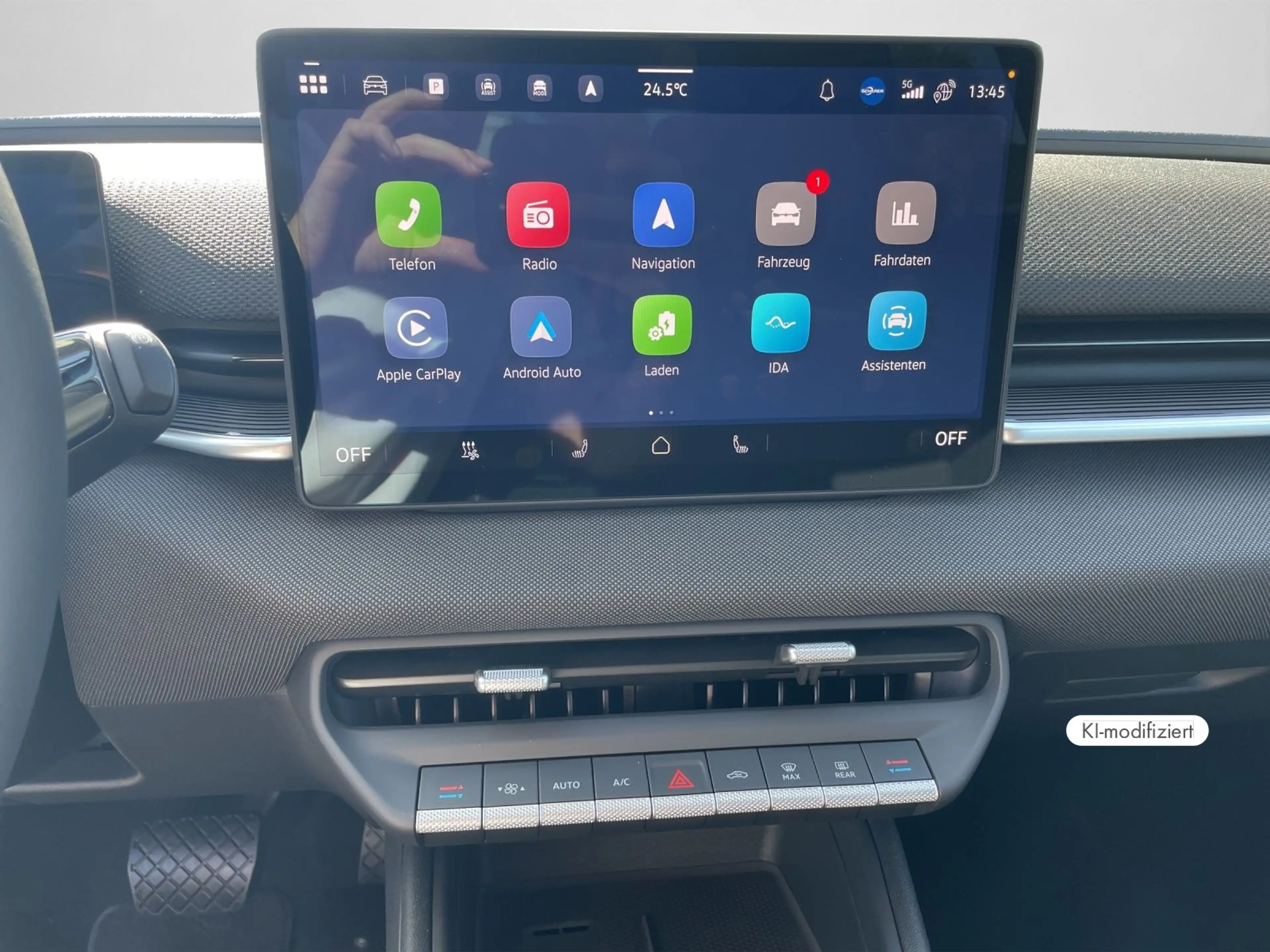 Volkswagen ID. Polo 52kWh 211PS Launch Edition — photo 11
