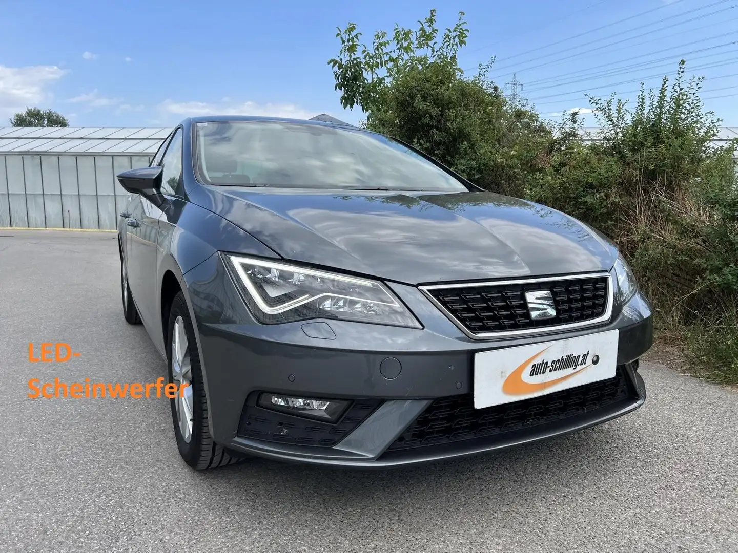 SEAT Leon Style TDI Navi LED SHZG Kamera PDC ALU Grigio - 1