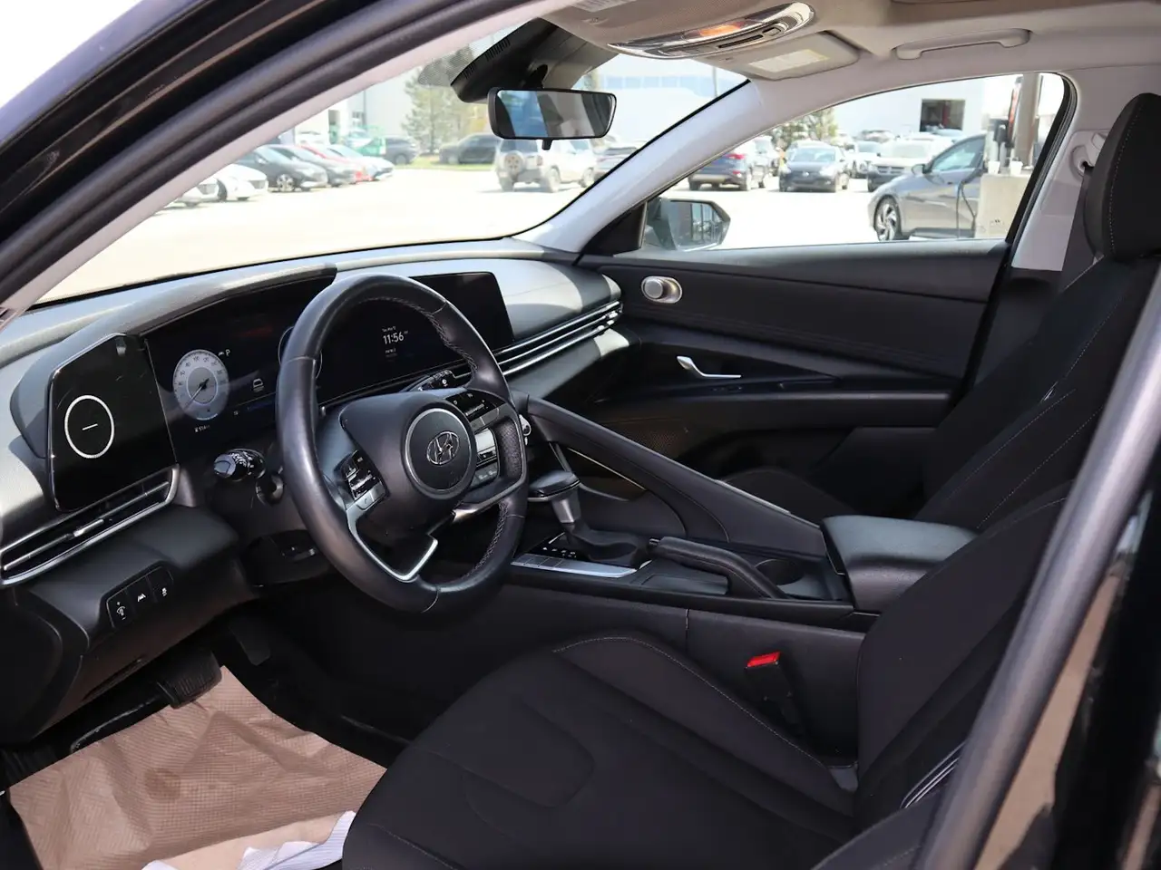 Hyundai ELANTRA снимка Hyundai ELANTRA