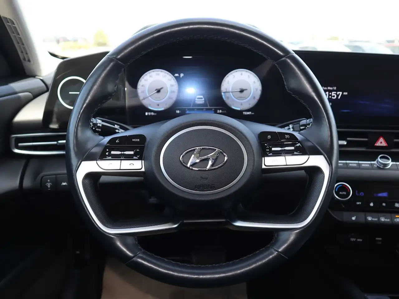 Hyundai ELANTRA снимка Hyundai ELANTRA