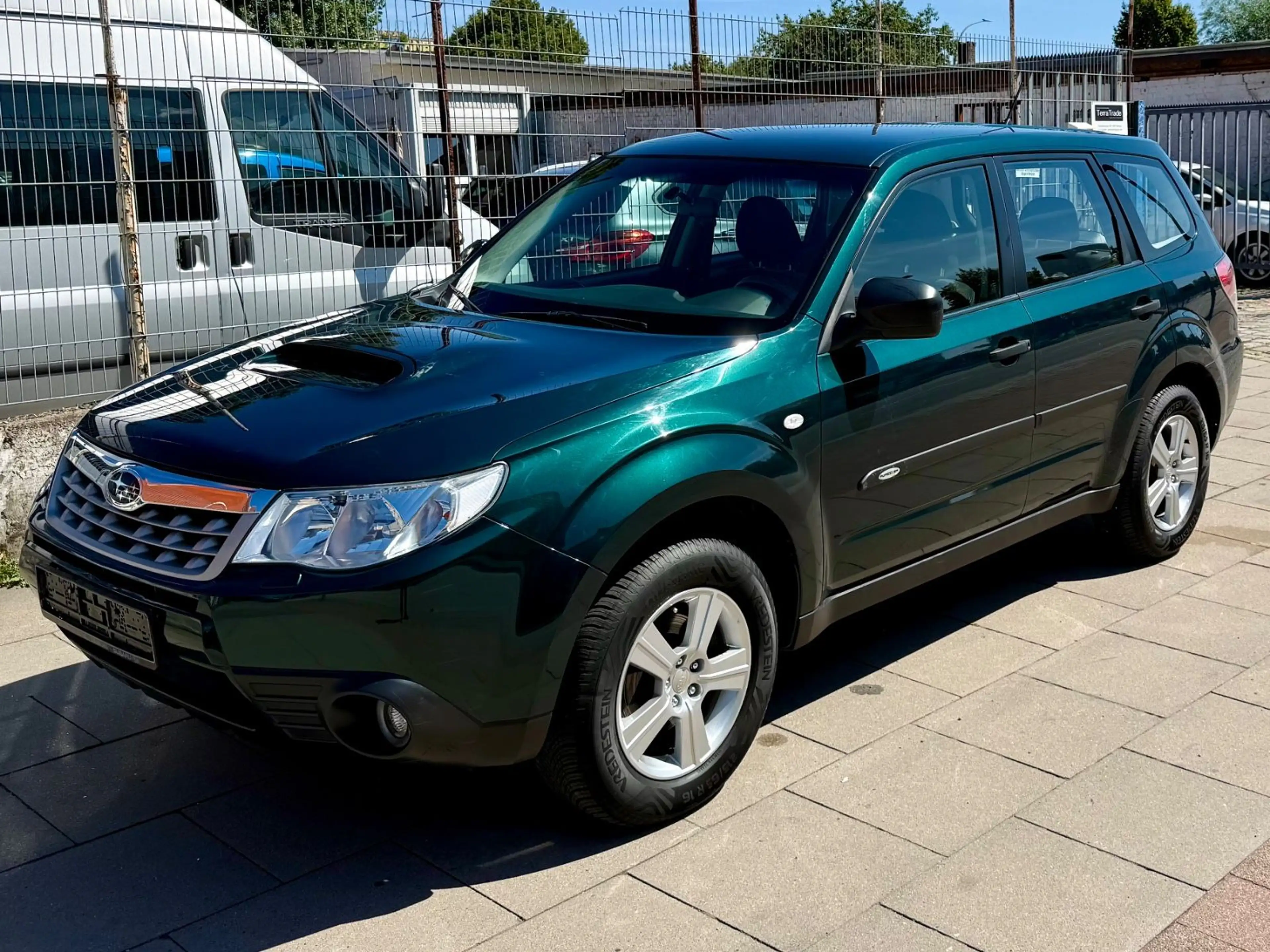 Subaru Forester Active * 4x4 * TÜV NEU — photo 3