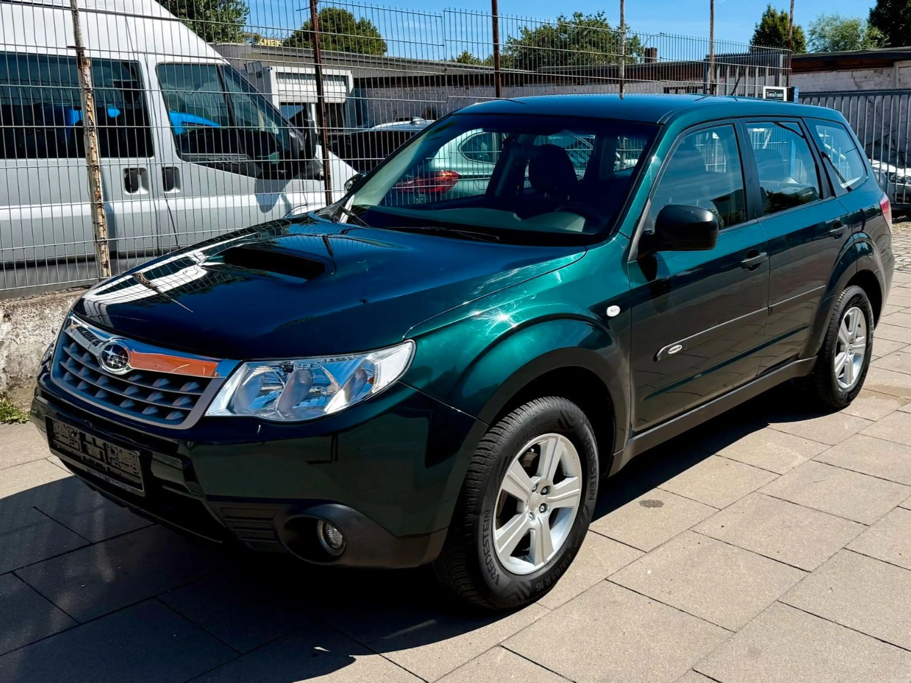 Subaru Forester Active * 4x4 * TÜV NEU — photo 8