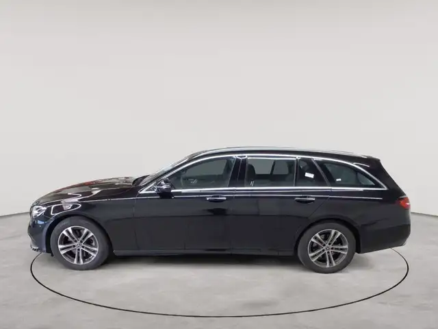 Mercedes-Benz E-Class view 6