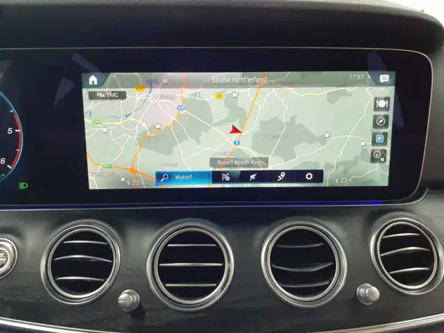 Mercedes-Benz E-Class view 12