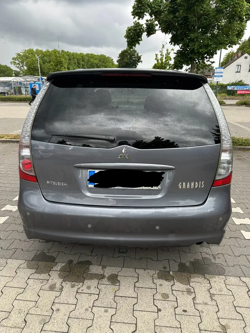 Mitsubishi Grandis 2.0 DI-D 7-Sitzer Intense - 2
