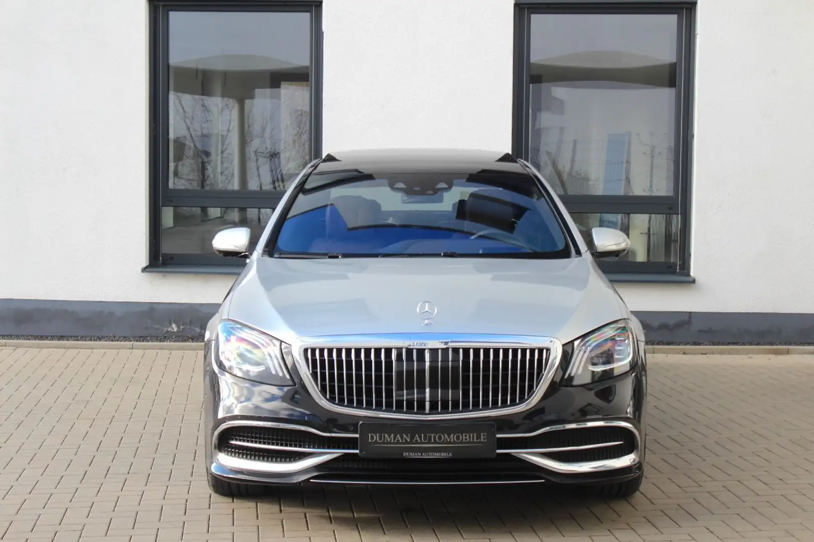 Mercedes-Benz S 560 4MATIC MAYBACH **4-SITZER TV TWO-TONE** Noir - 2