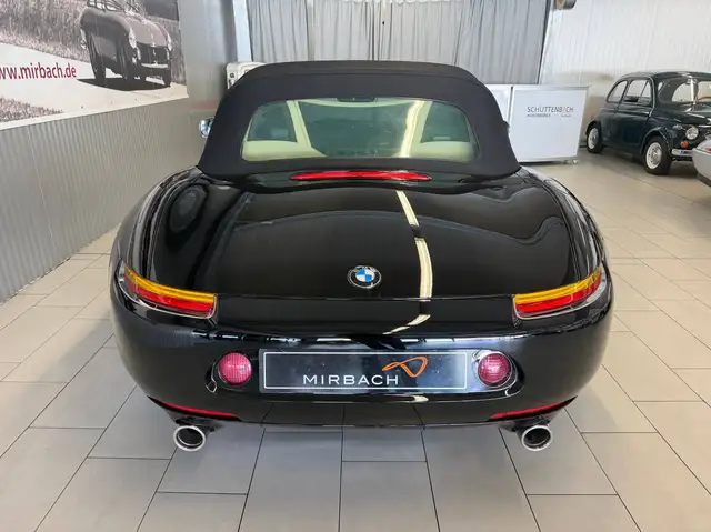 BMW Z8 view 11