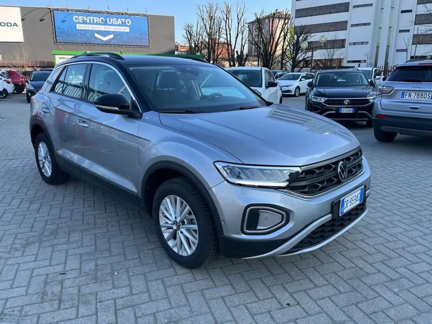 Volkswagen T-Roc 1.5 TSI Style Grijs - 2