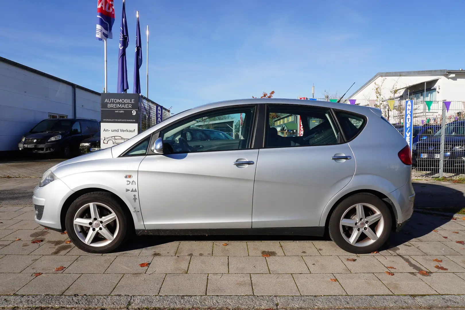 SEAT Altea STYLE*AUTOMATIK*TÜV NEU*8-FACH*KLIMA*AHK*LM* Grau - 2