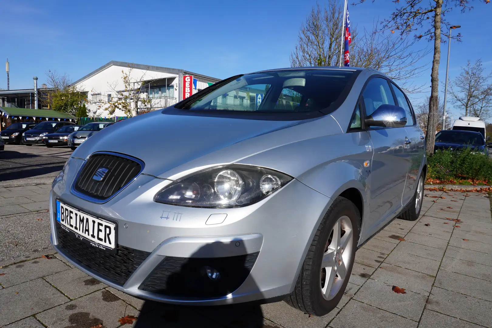 SEAT Altea STYLE*AUTOMATIK*TÜV NEU*8-FACH*KLIMA*AHK*LM* Grau - 1