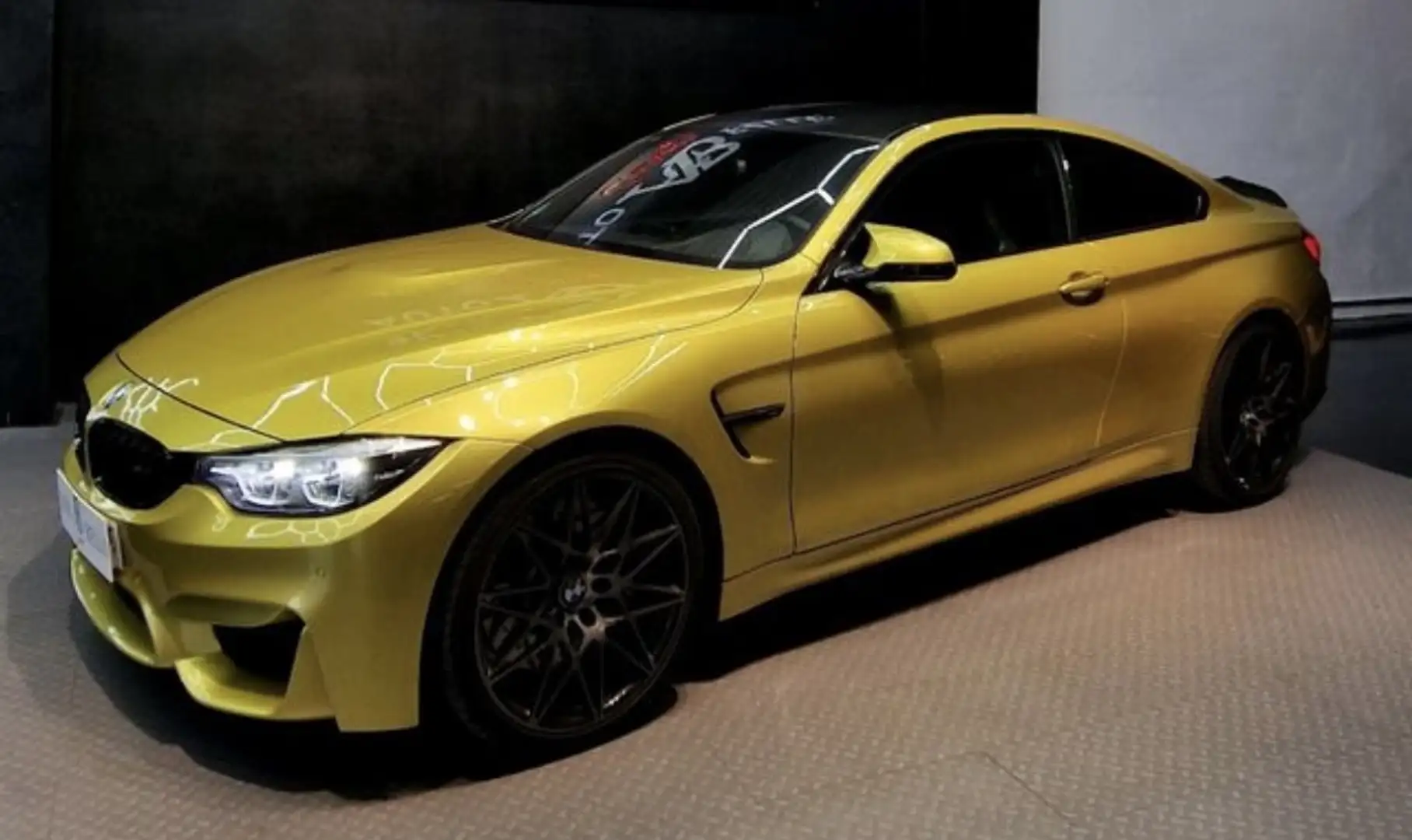 BMW M4 M4A Competition - 2
