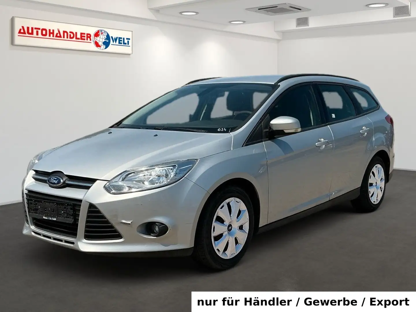 Ford Focus Kombi 1.6 TDCi Klima Navi BT AHK PDC Silber - 1