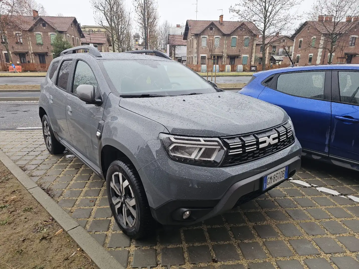 Dacia Duster 1.0 TCe GPL 4x2 Journey Gris - 1