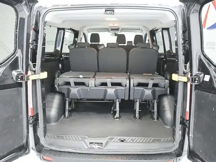 Ford Transit Custom 2023, foto 28
