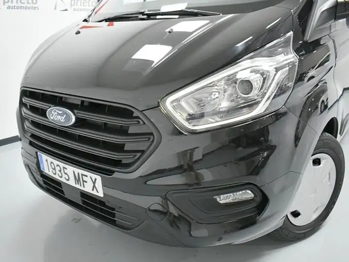 Ford Transit Custom 2023, foto 4