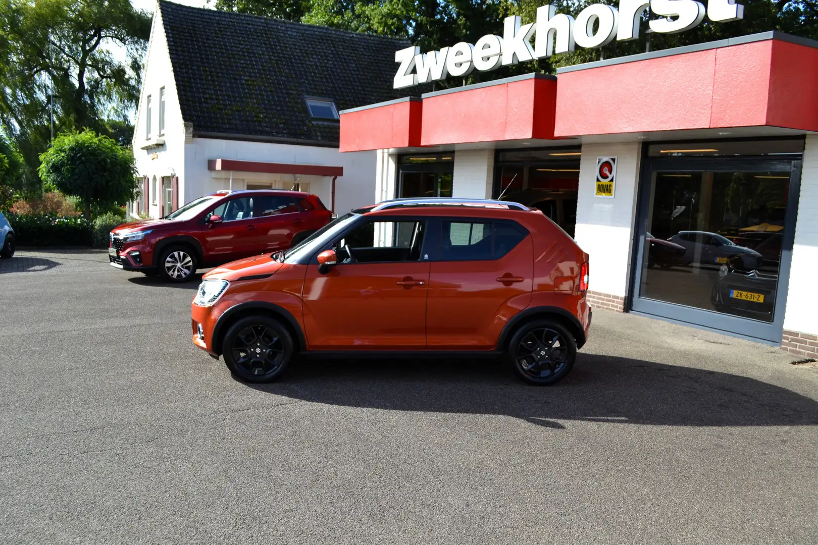 Suzuki Ignis 1.2 Style, Automaat, Navi, Camera, Clima, Cruise, Oranje - 2