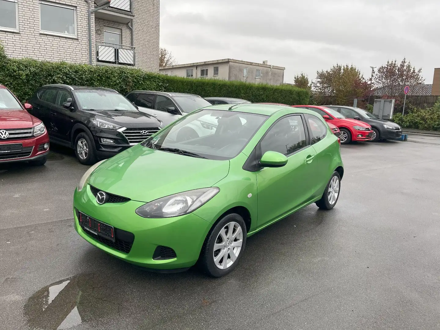 Mazda 2 Lim. 1.3 Independence Sport Zelená - 2