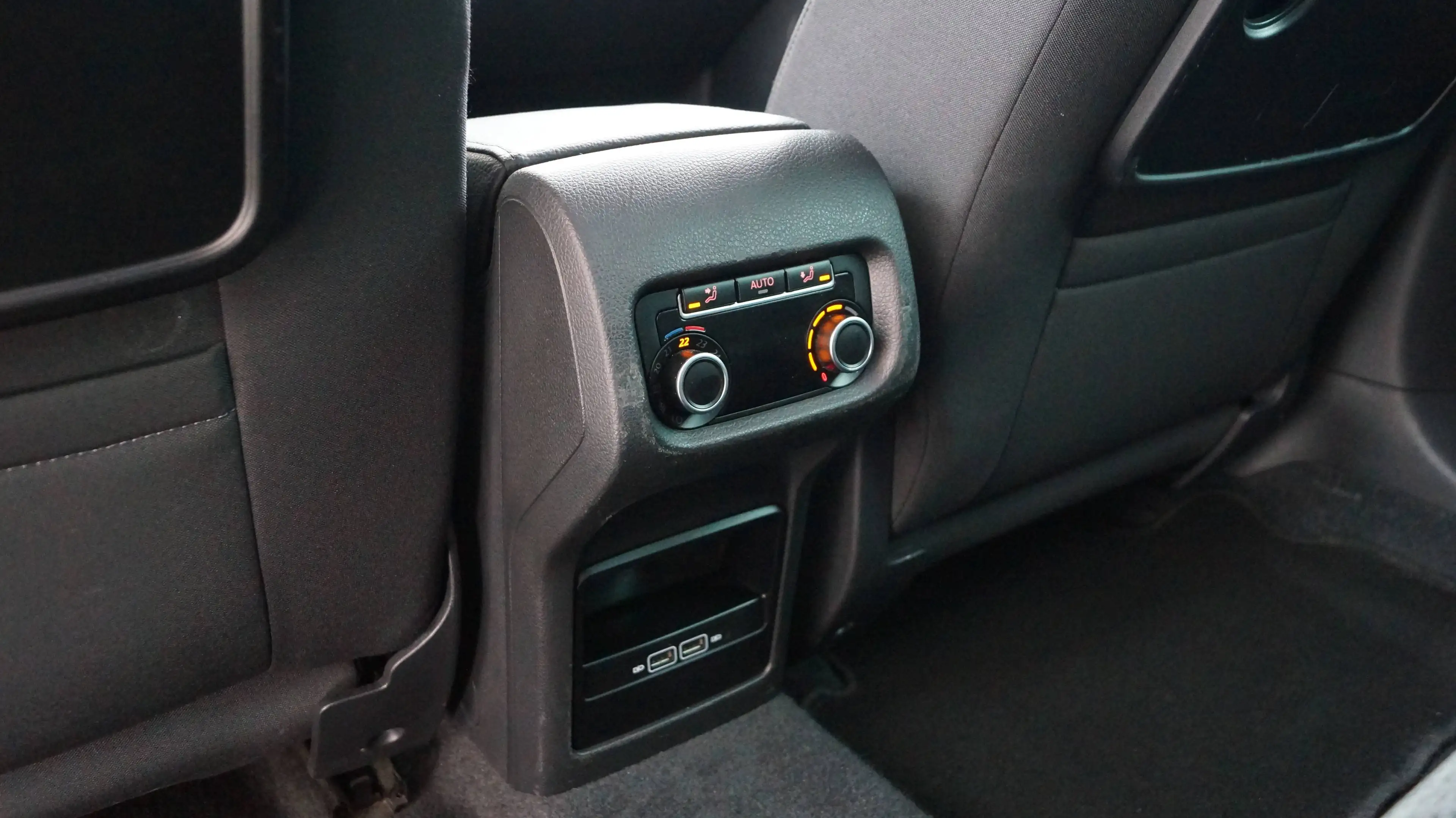 SEAT Alhambra 2.0 Style 7-Sitz AHK Navi PDC Kamera — photo 14