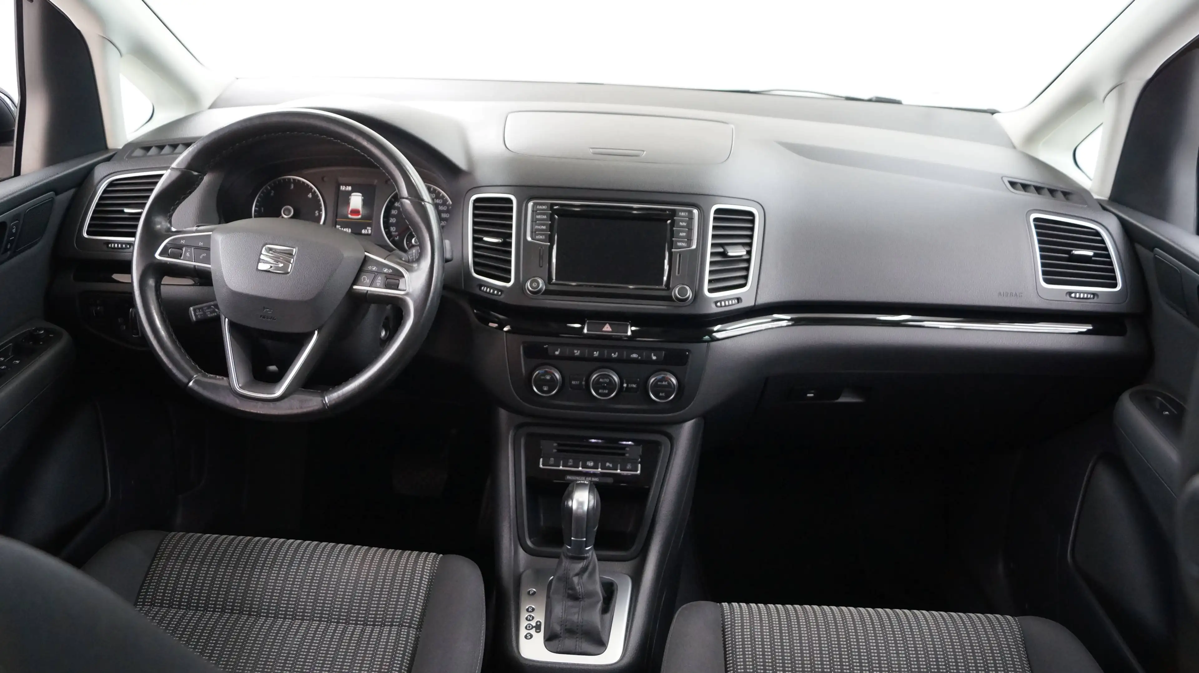 SEAT Alhambra 2.0 Style 7-Sitz AHK Navi PDC Kamera — photo 12