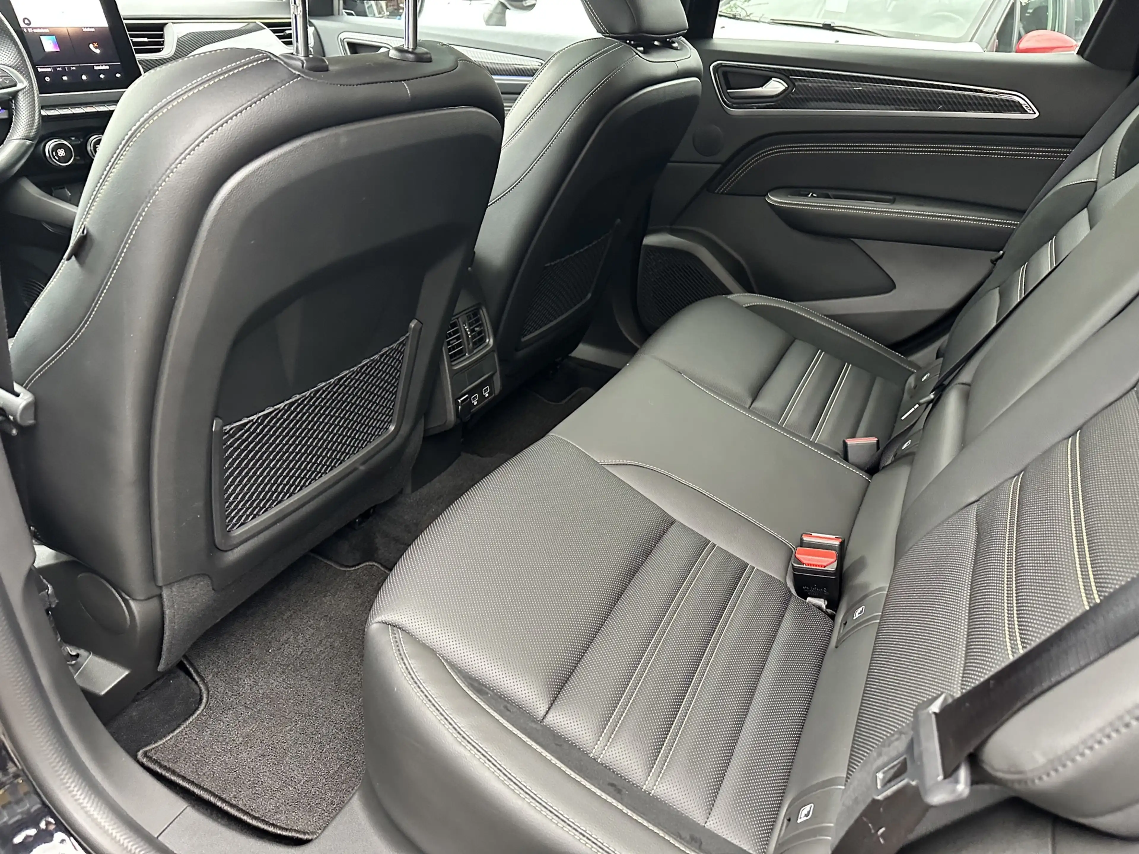Renault Arkana 1.6 E-Tech hybrid 145 E-Tech engineered — photo 17