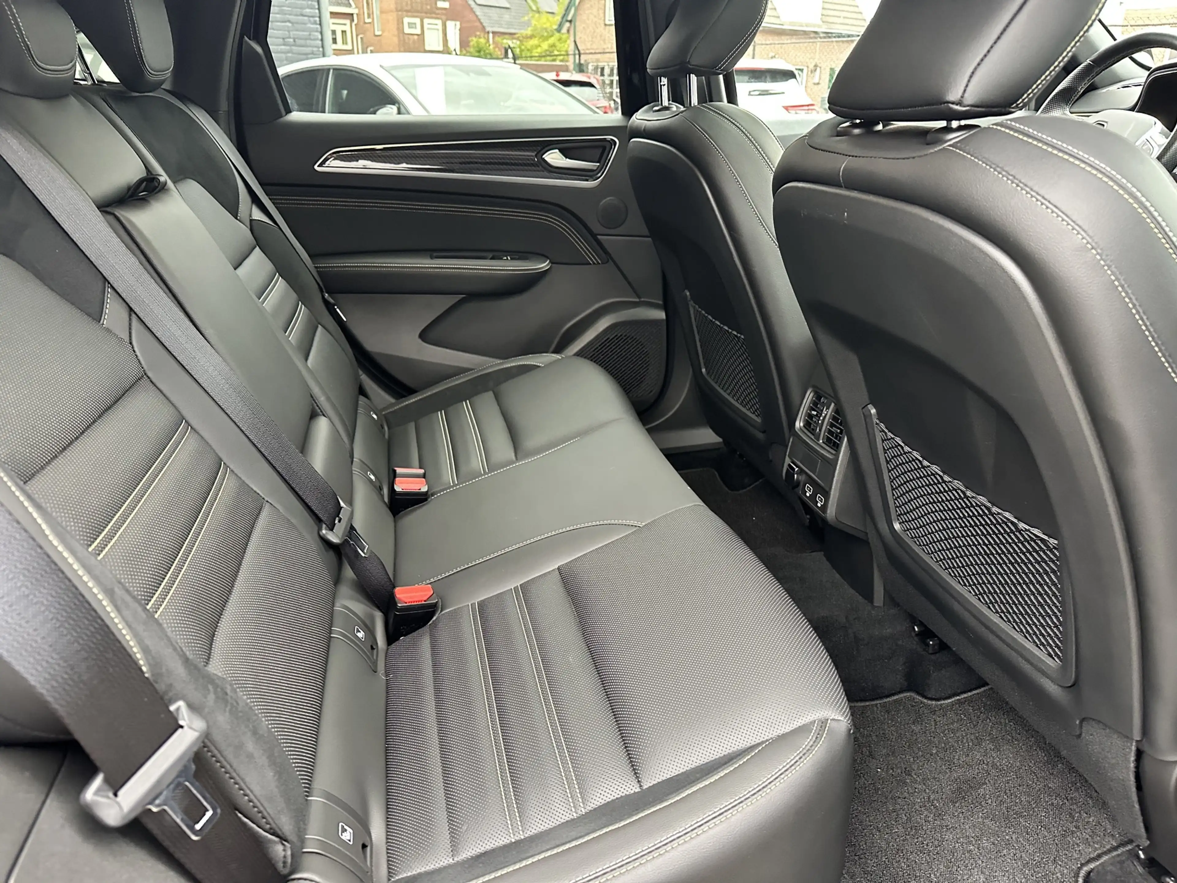Renault Arkana 1.6 E-Tech hybrid 145 E-Tech engineered — photo 14