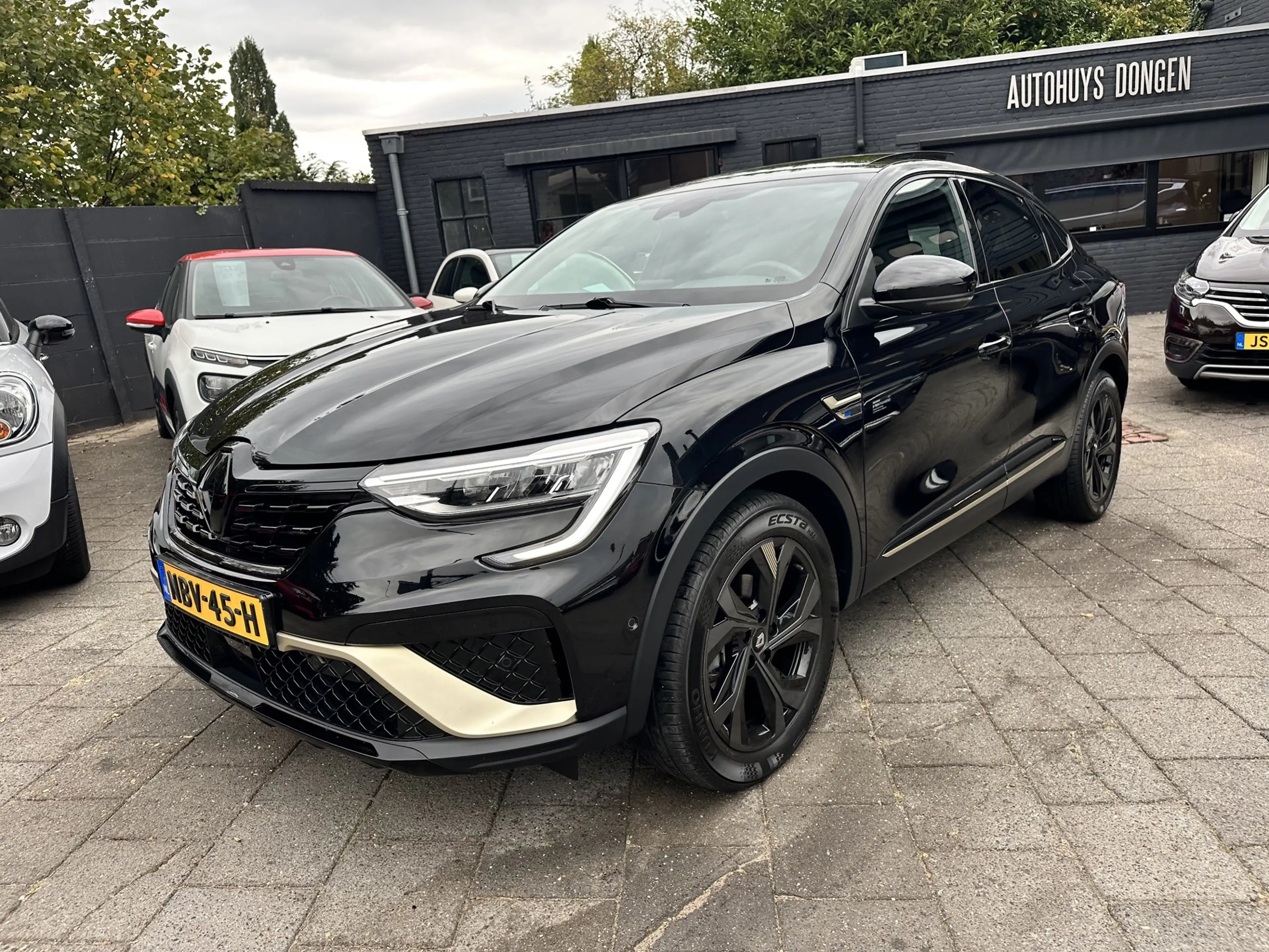 Renault Arkana 1.6 E-Tech hybrid 145 E-Tech engineered — photo 3