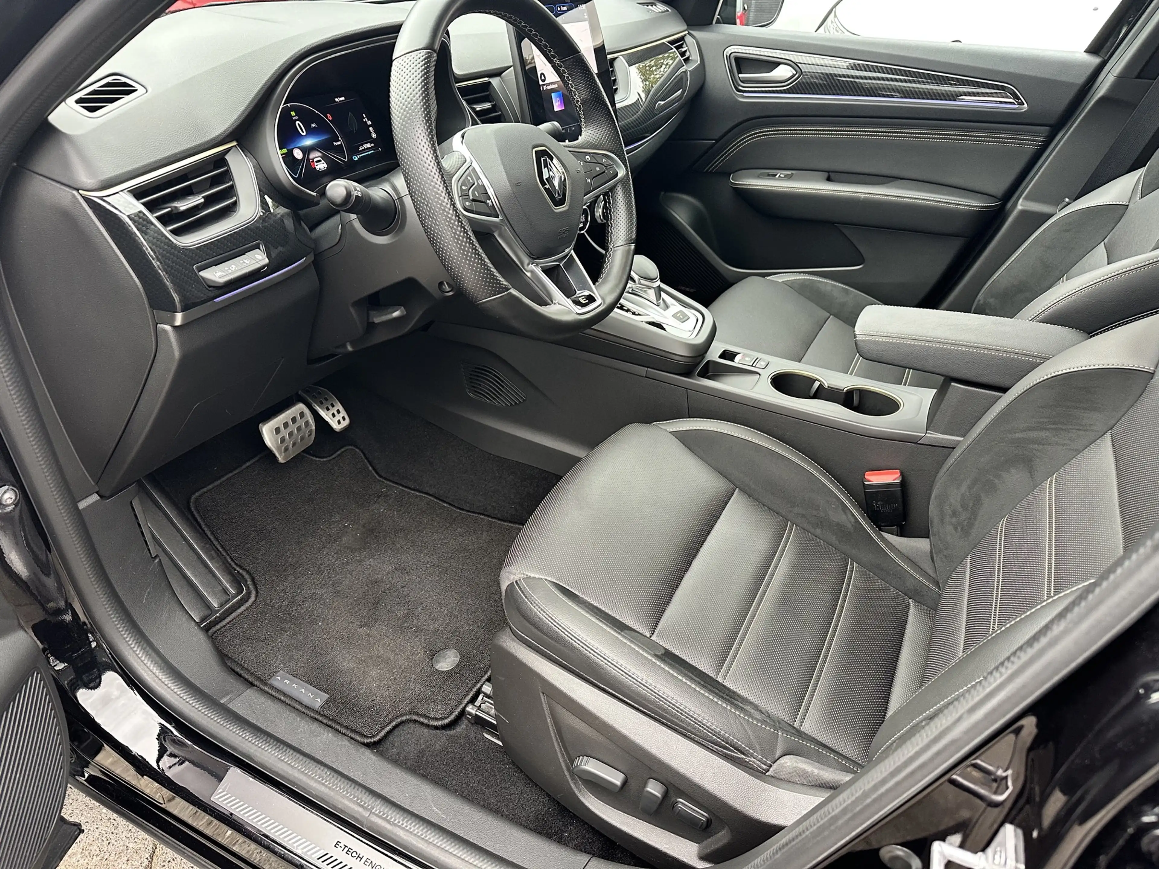Renault Arkana 1.6 E-Tech hybrid 145 E-Tech engineered — photo 18
