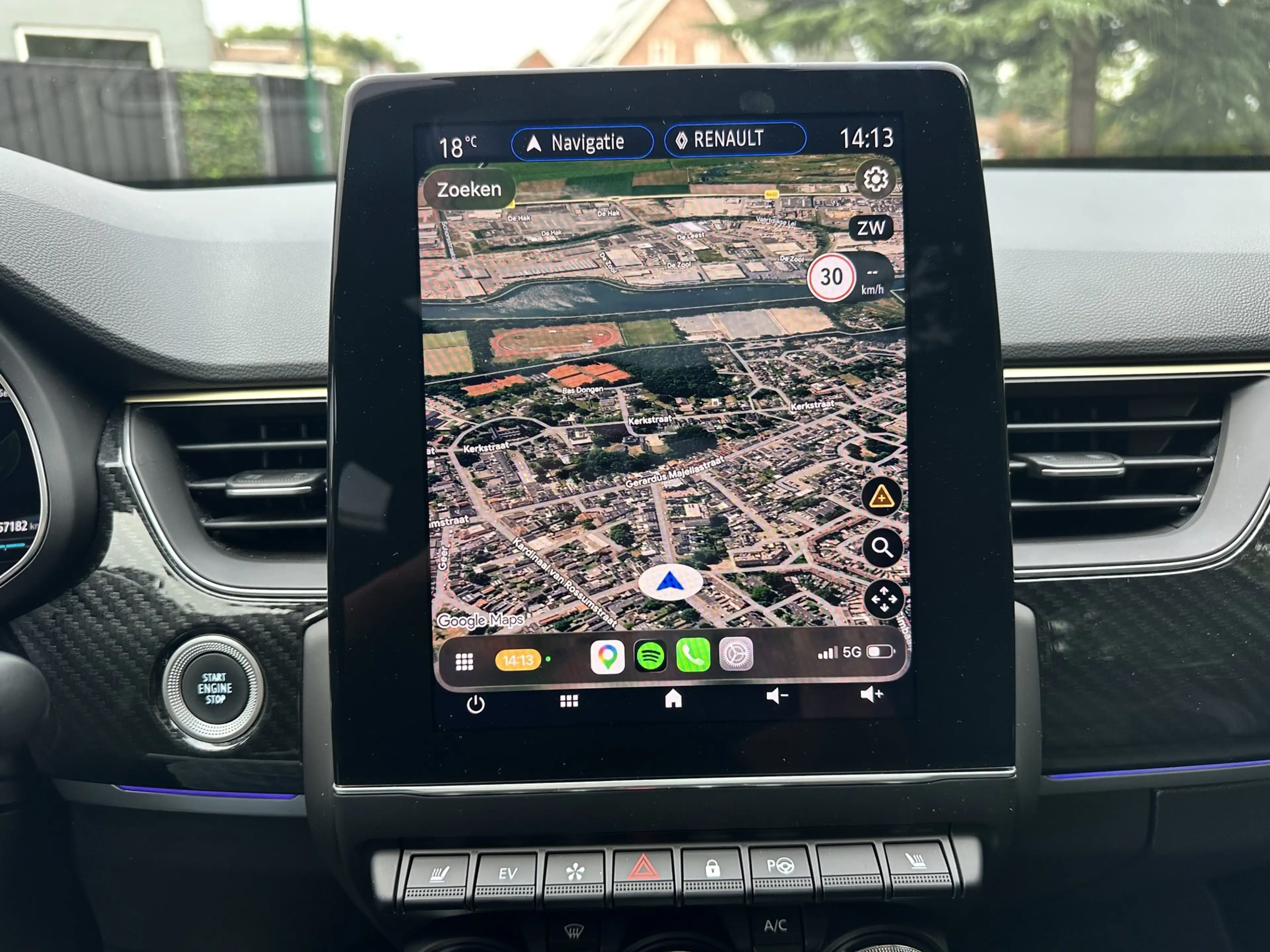 Renault Arkana 1.6 E-Tech hybrid 145 E-Tech engineered — photo 32