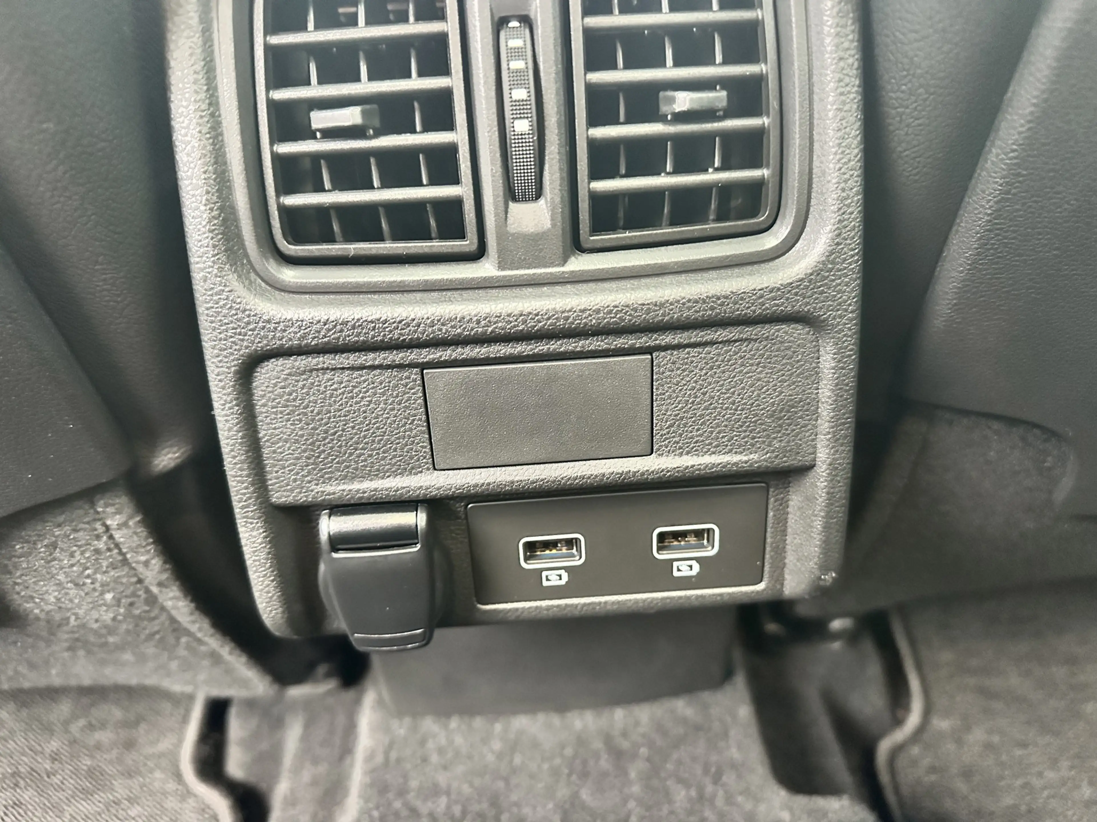 Renault Arkana 1.6 E-Tech hybrid 145 E-Tech engineered — photo 16