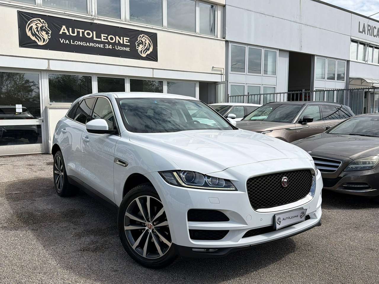 Jaguar F-Pace 2.0d Prestige awd 180cv auto