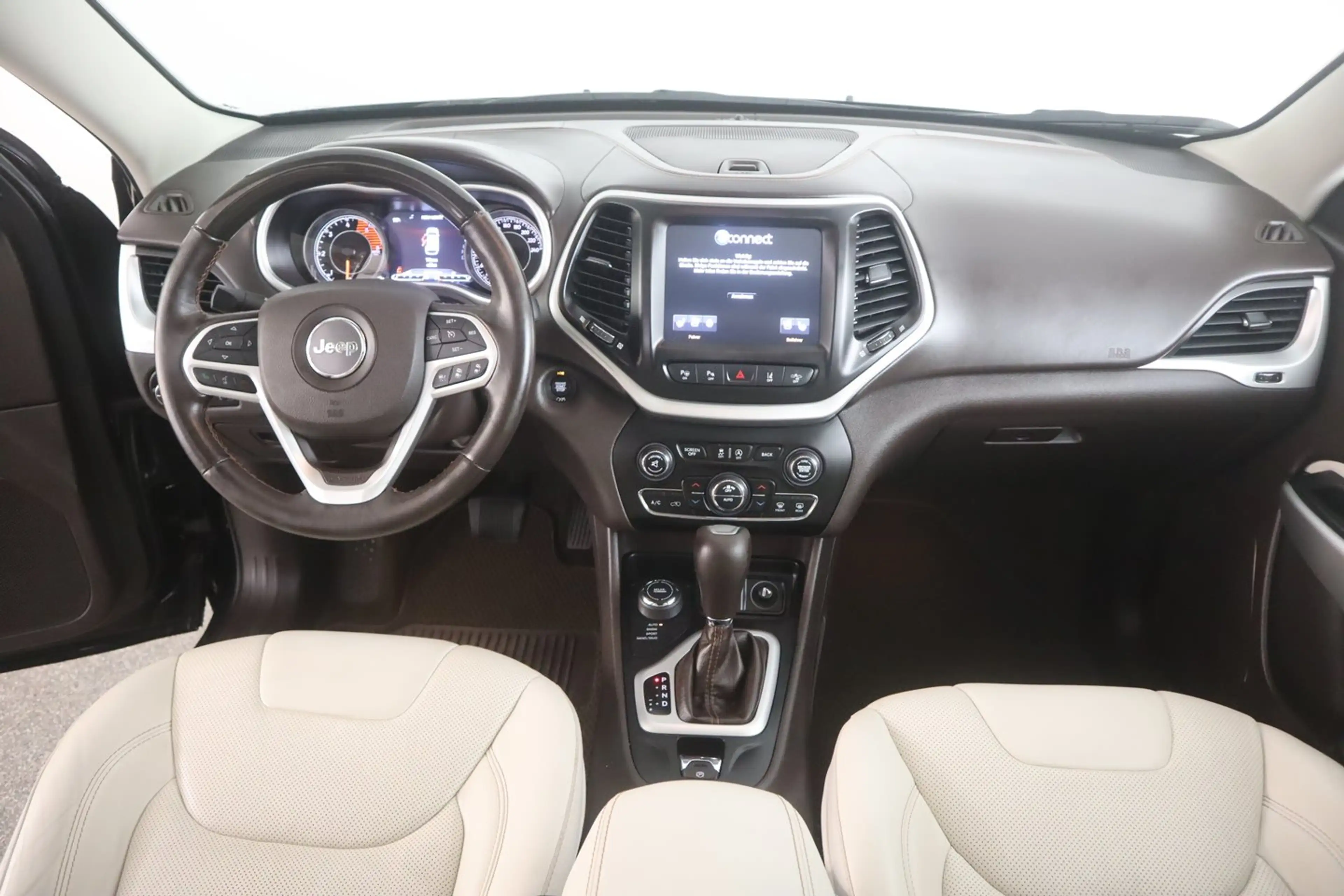 Jeep Cherokee 2,2 MultiJet II AWD Overland Aut. — photo 9