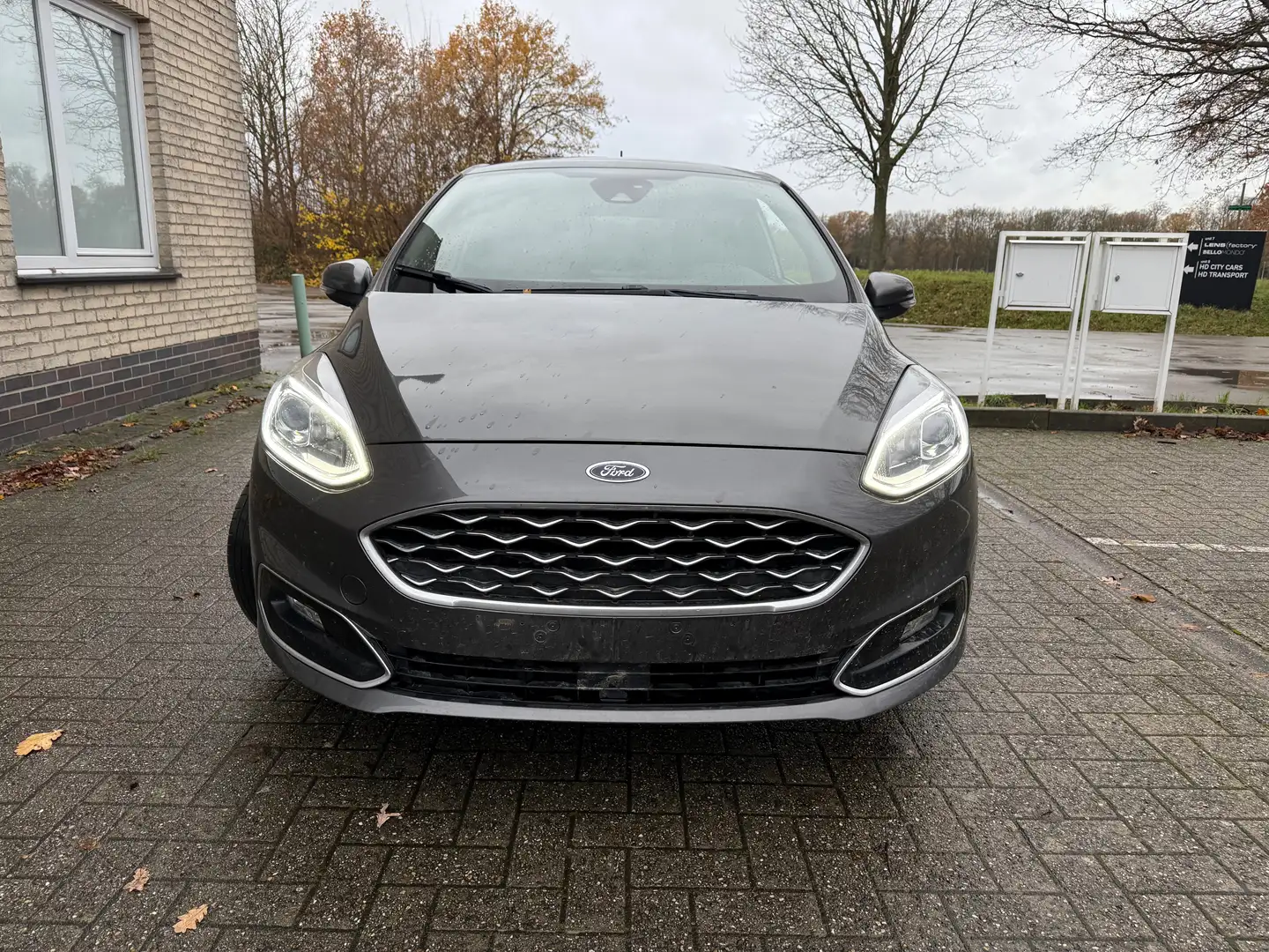 Ford Fiesta Fiesta 1.0 i Vionale Gris - 2