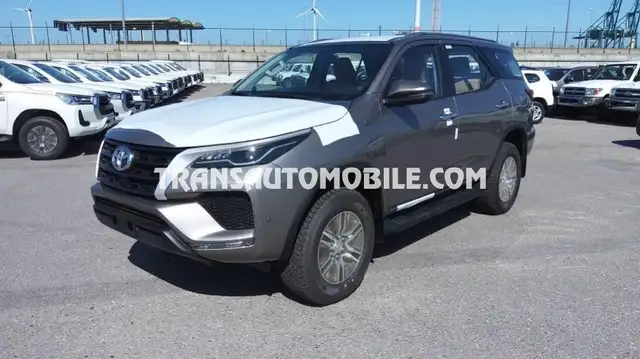 Toyota Fortuner Premium 2.7L Essence Automatique - EXPORT OUT EU TROPICAL VERSION