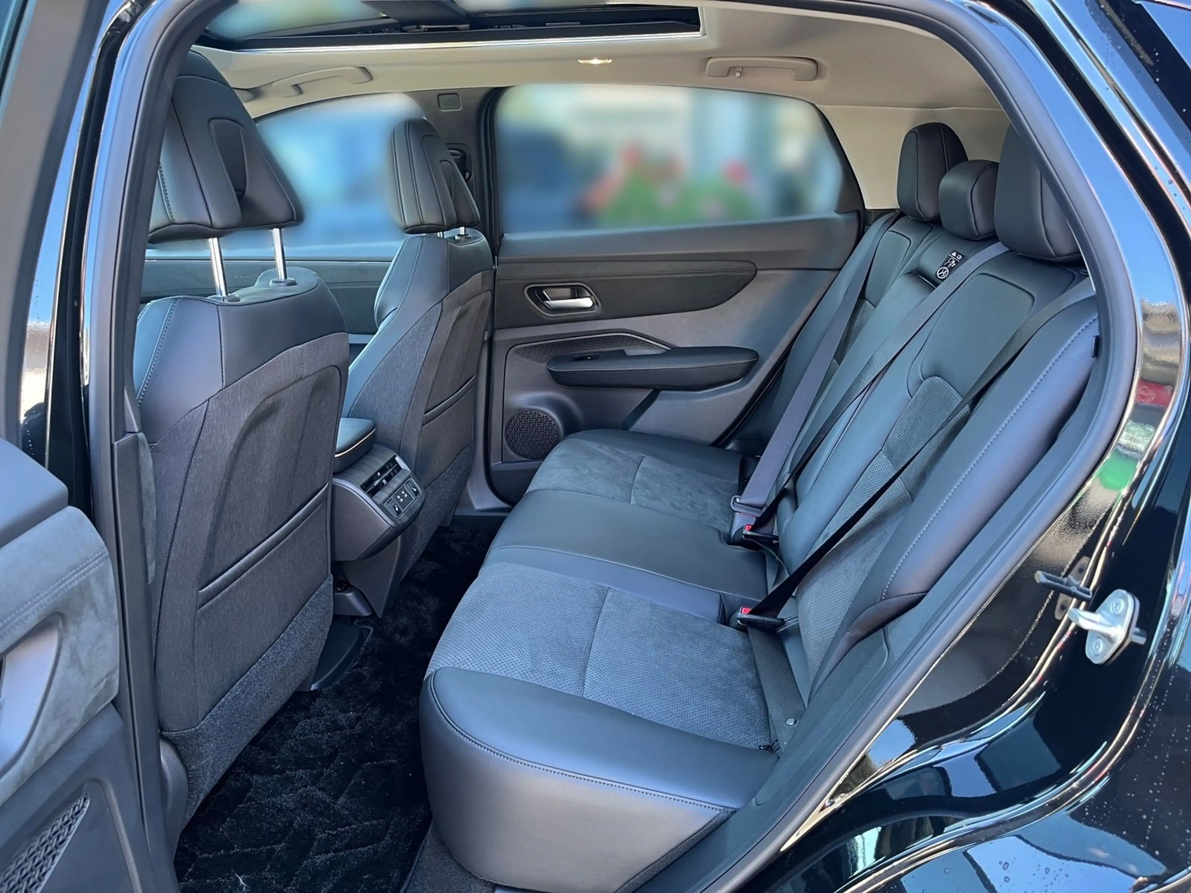 Nissan Ariya 87kWh e4ORCE Evolve,MY27,google,V2L,20Z,SD — photo 11