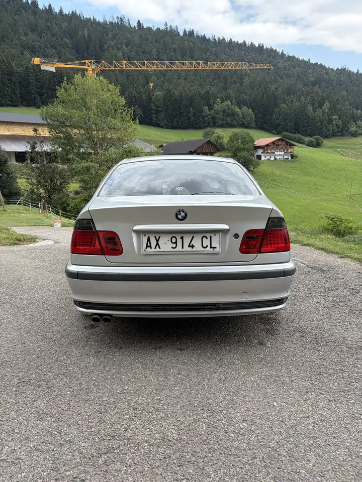 BMW 320i Sport Edition, foto 7