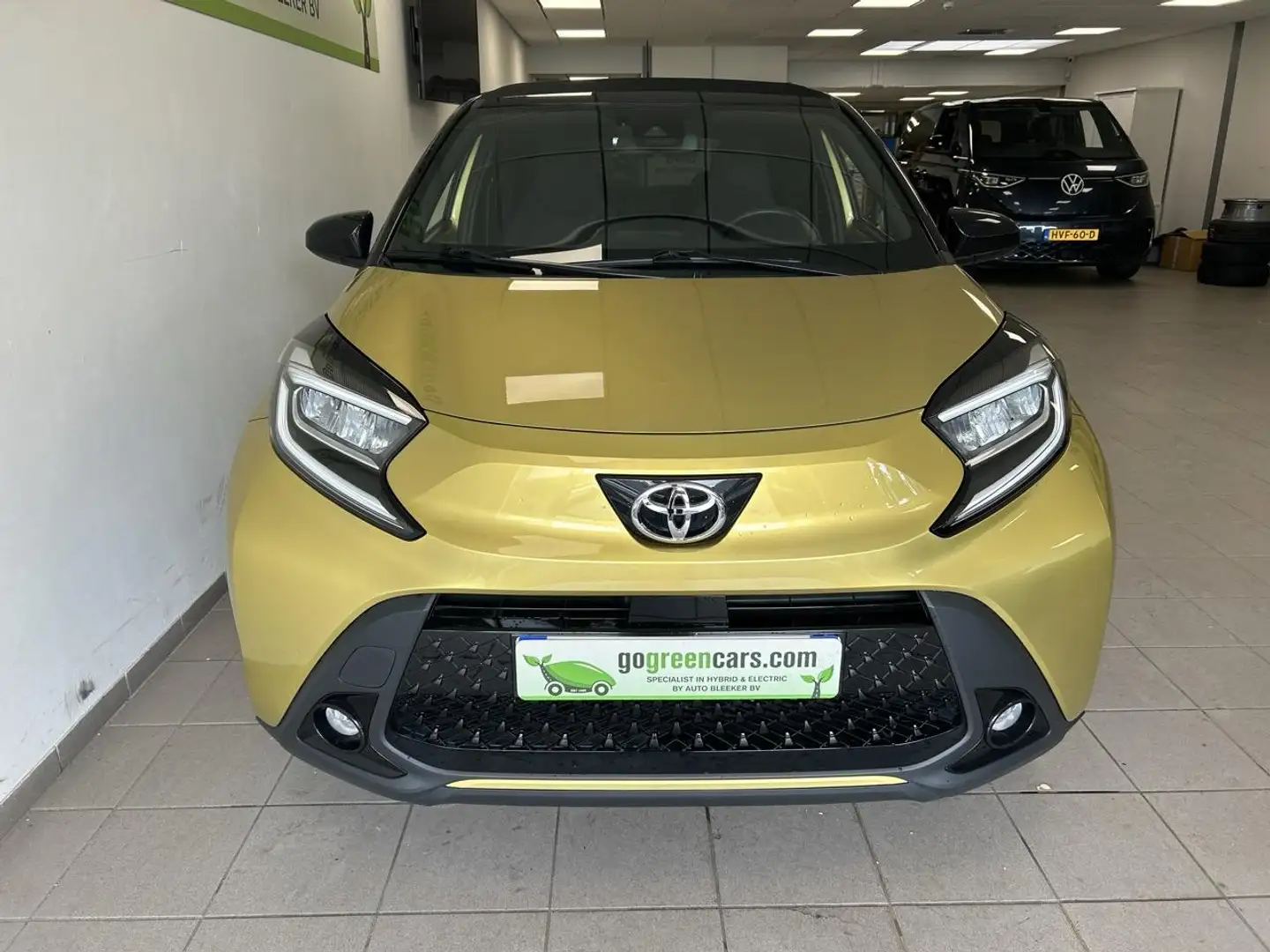 Toyota Aygo X 1.0 VVT-i S-CVT Premium|Semi Cabrio|Schuifdak - 2