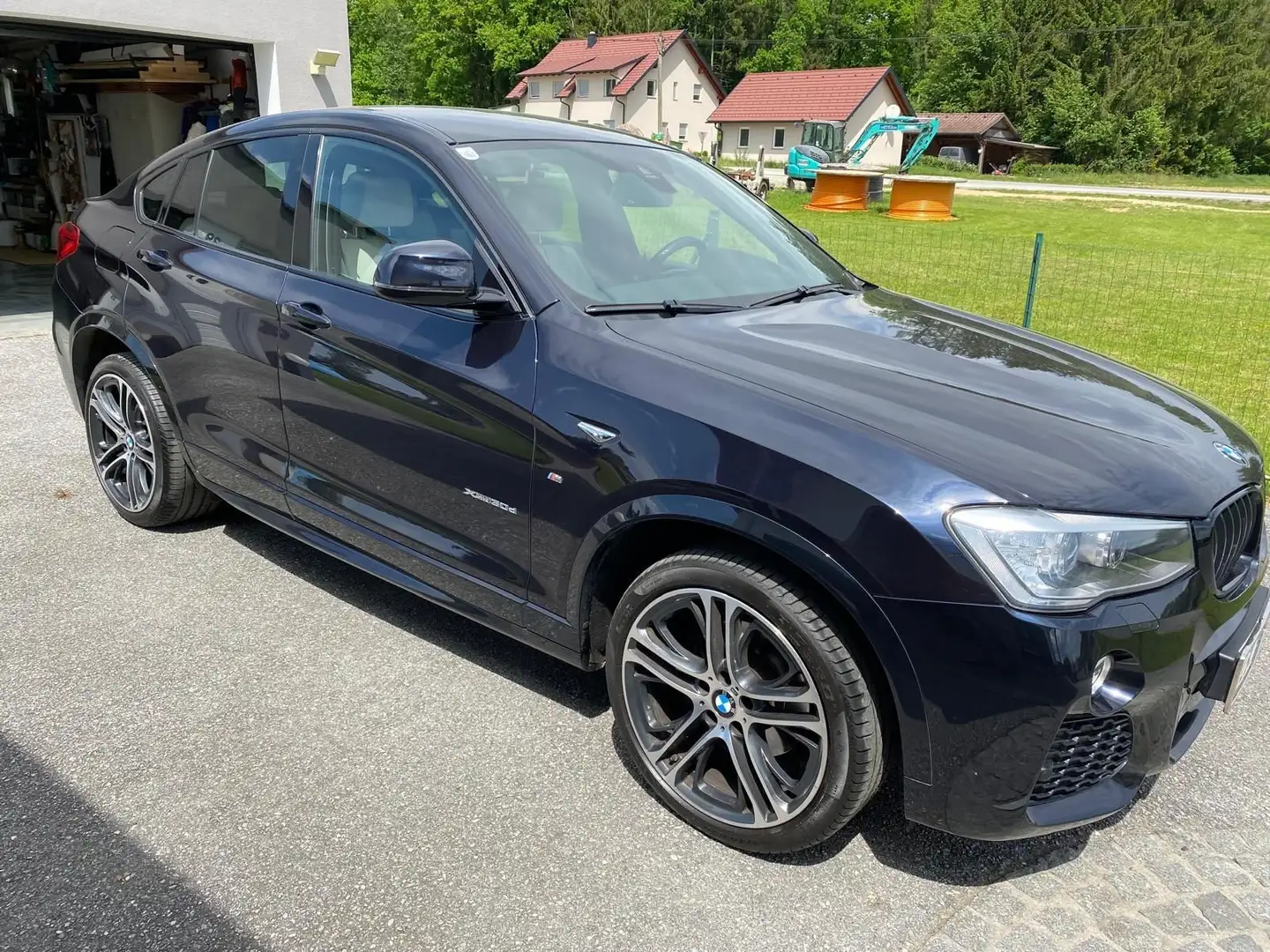 BMW X4 xDrive 30d Aut. Schwarz - 1