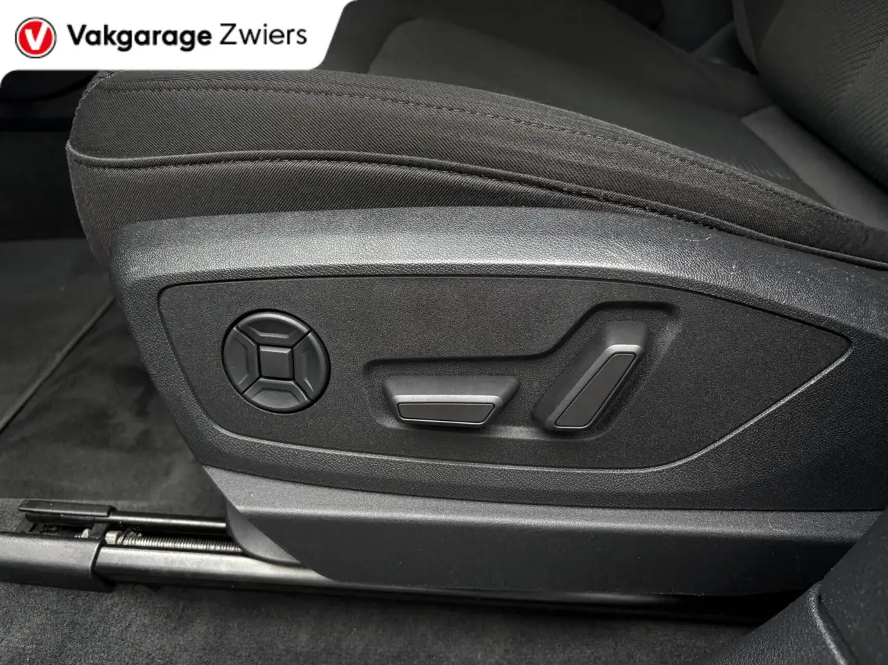 Audi e-tron Sportback 55 quattro Business edition 95 kWh, миниатюра 22