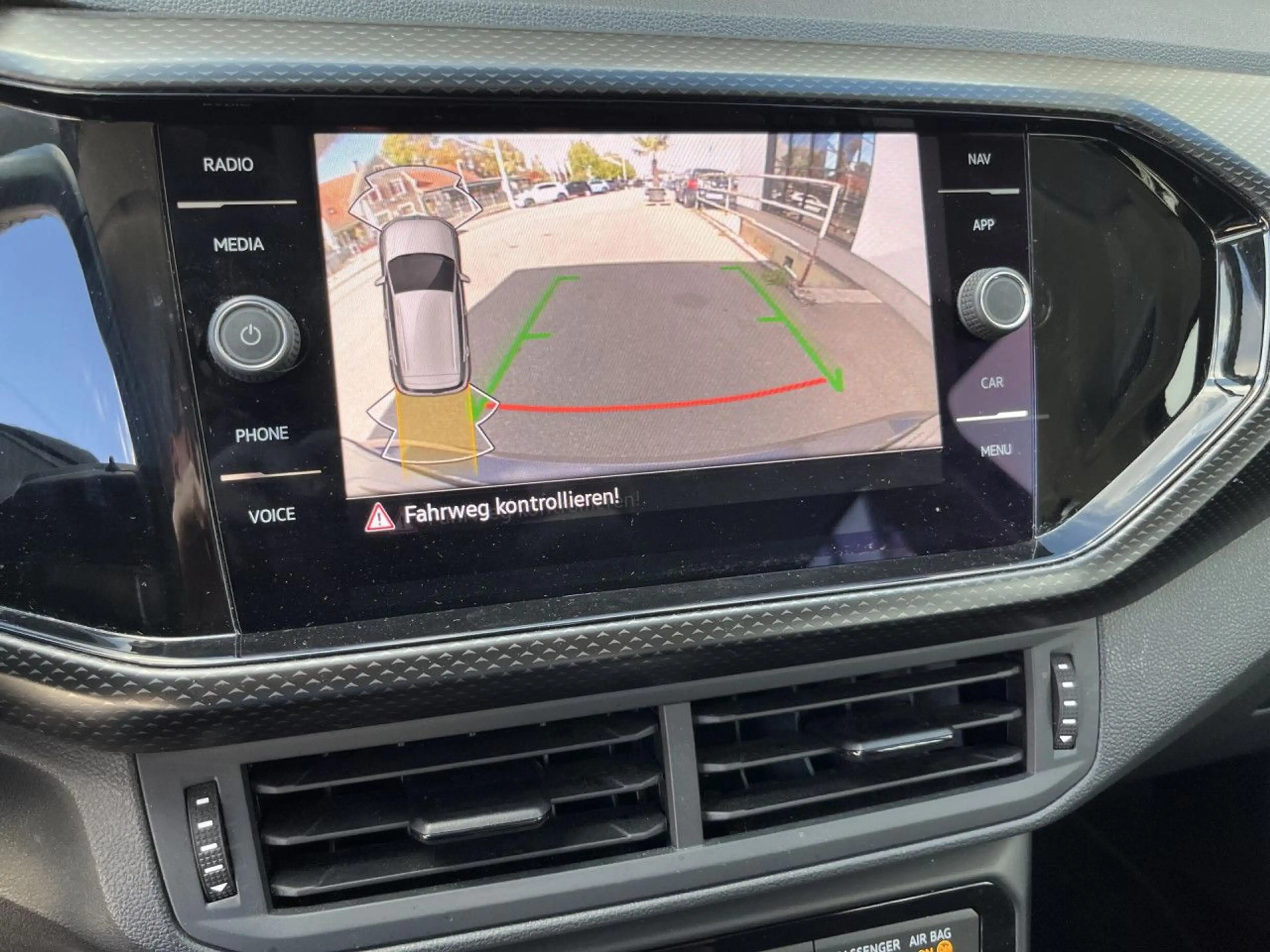Volkswagen T-Cross Life 1,0 TSI DSG ACC Kamera LED App — photo 7