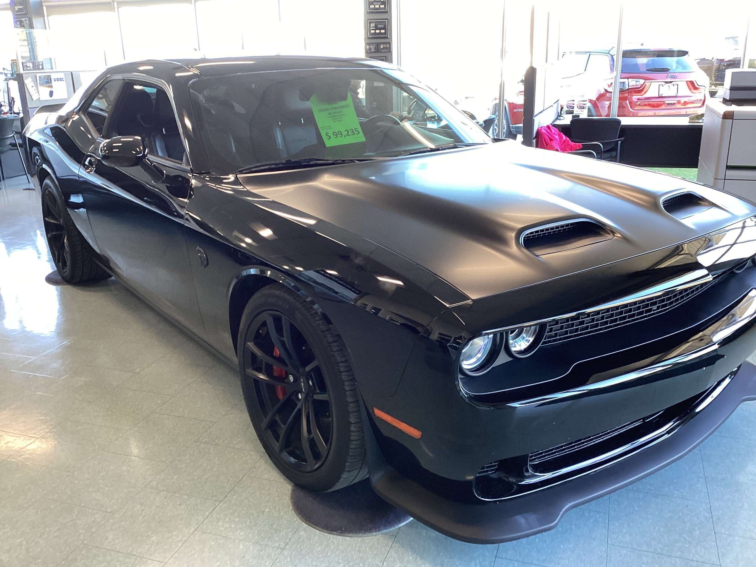 2023 Dodge Challenger SRT Hellcat w/ ext warr. up to 160000km
