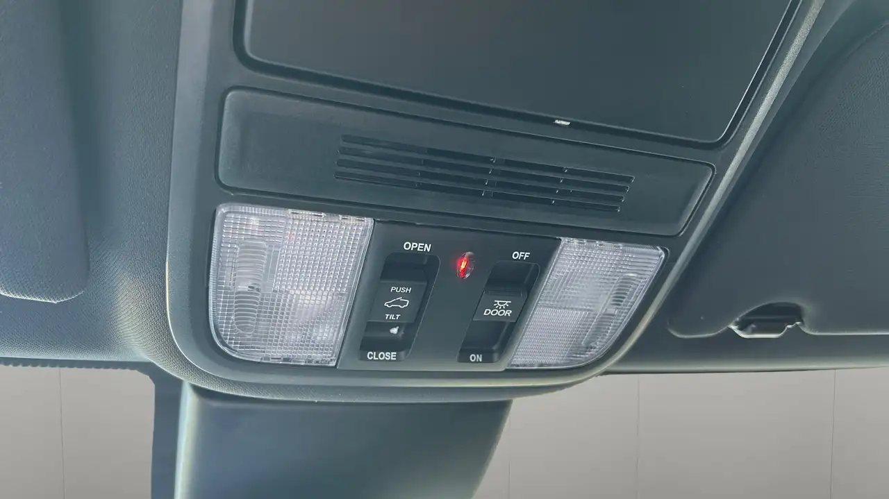 Honda Odyssey снимка Honda Odyssey