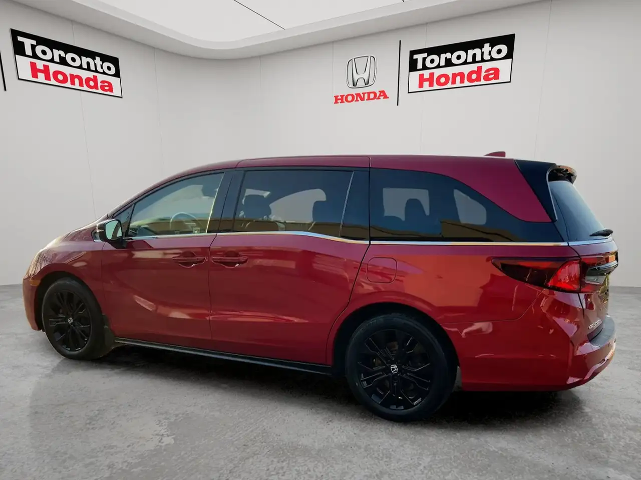 Honda Odyssey снимка Honda Odyssey