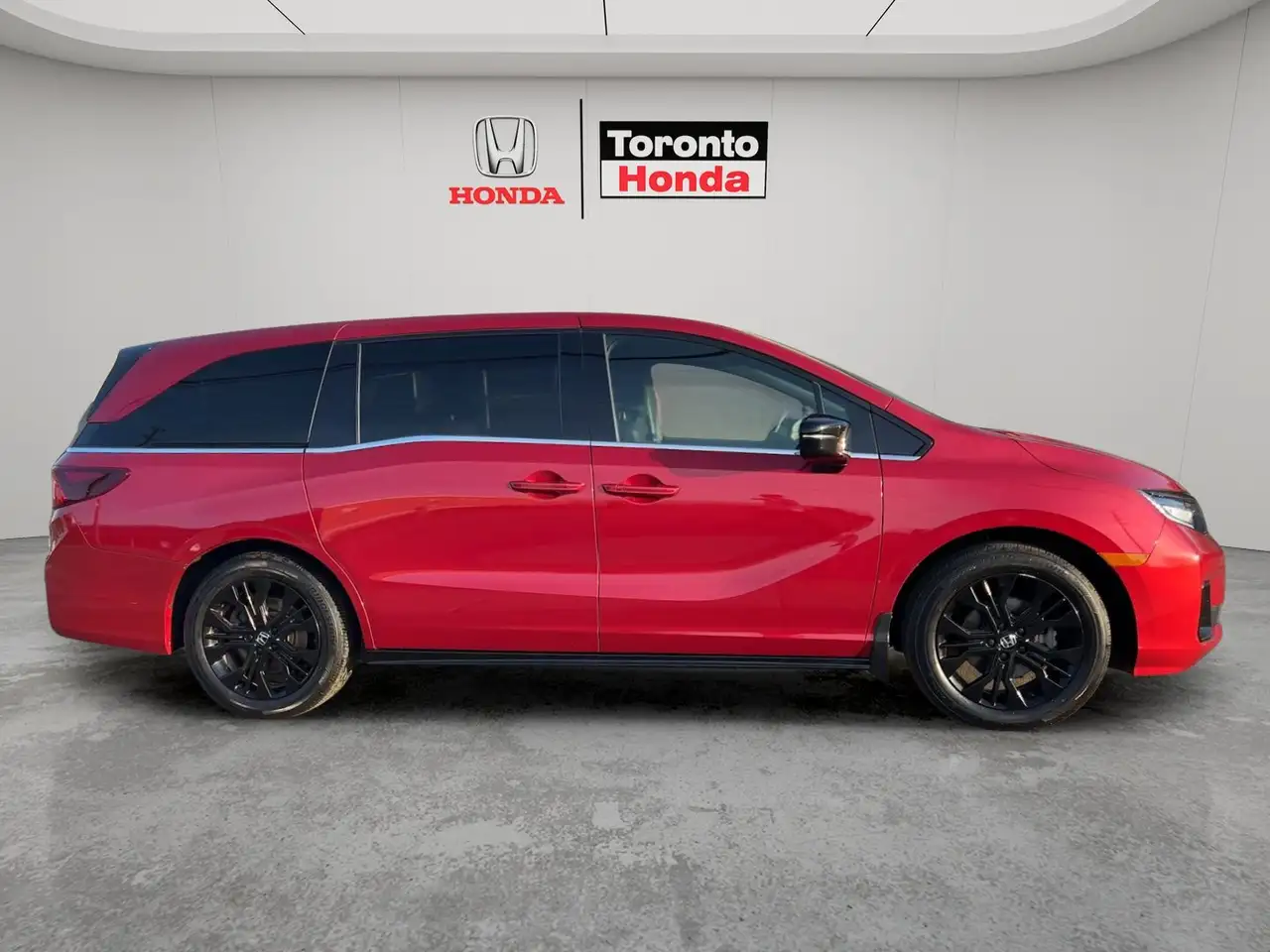 Honda Odyssey снимка Honda Odyssey