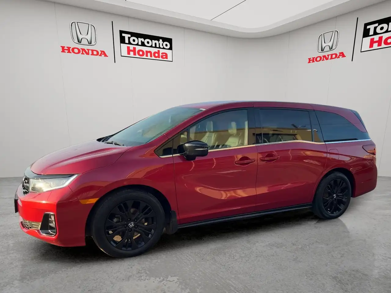 Honda Odyssey снимка Honda Odyssey