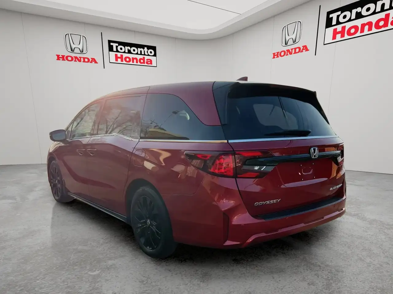 Honda Odyssey снимка Honda Odyssey
