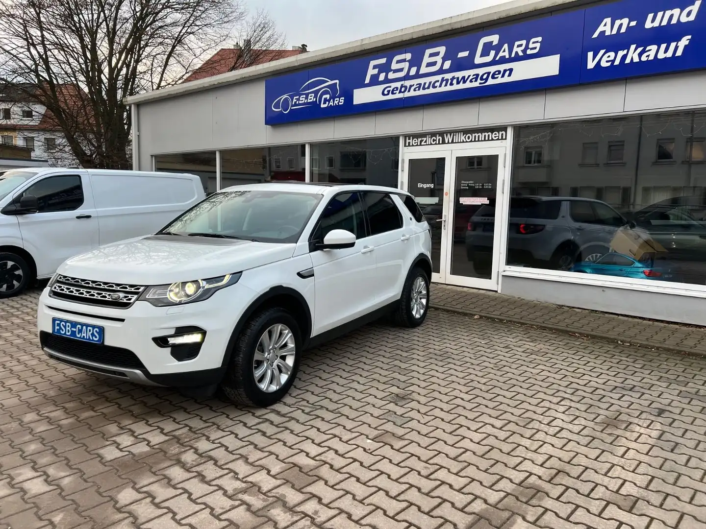 Land Rover Discovery Sport HSE Navi Leder Kamera Weiß - 2