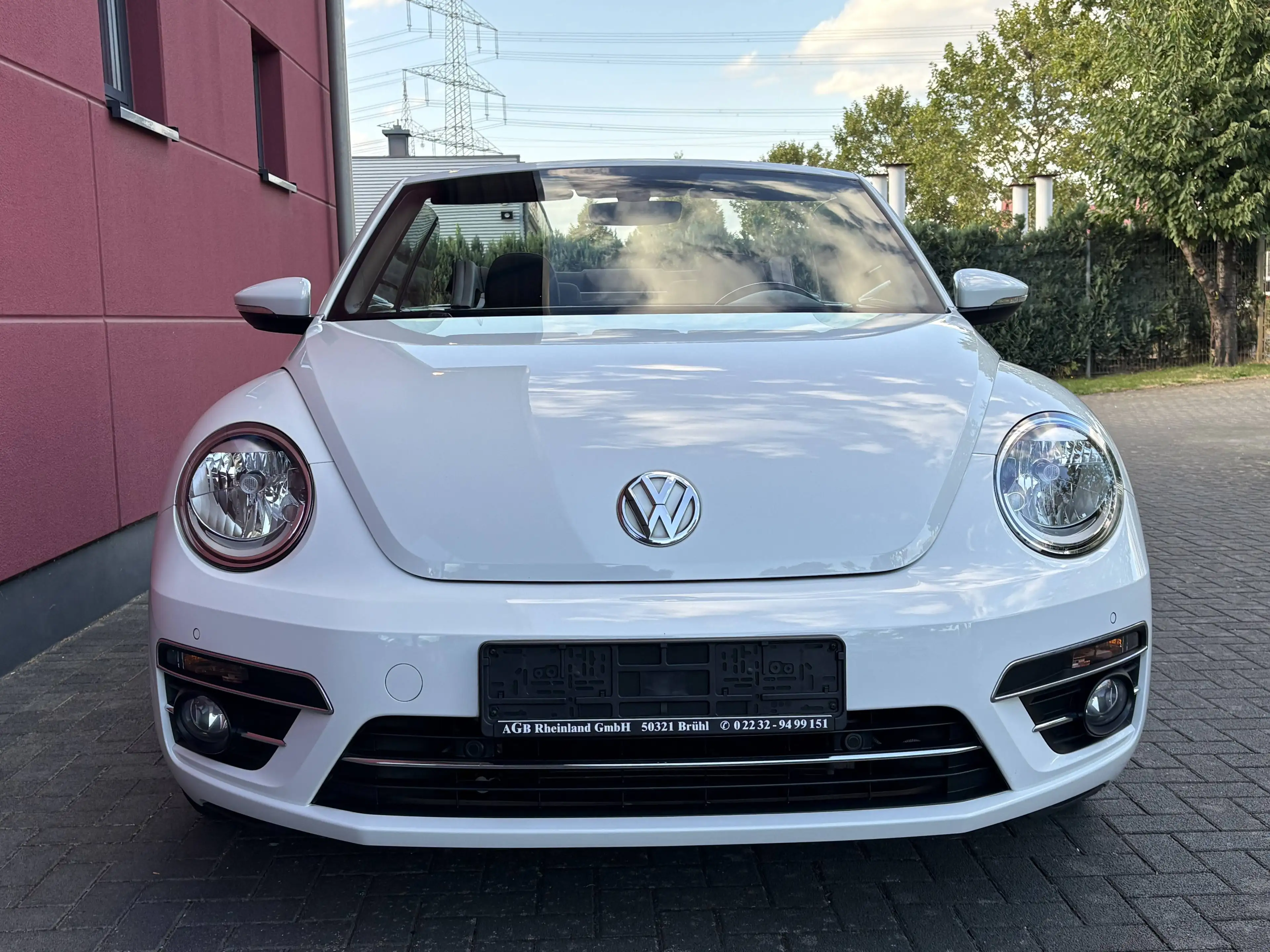 Volkswagen Beetle CABRIO 1.2 TSI BLUEMOTION TECH SONDERMODELL SOUND 1-HAND TOP* — photo 4